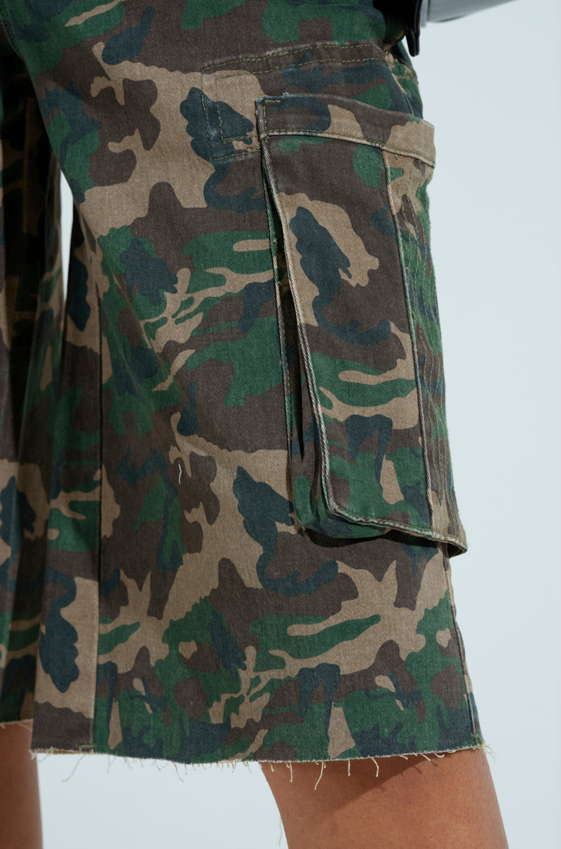 DOWN AND DIRTY CAMO BERMUDA SHORT