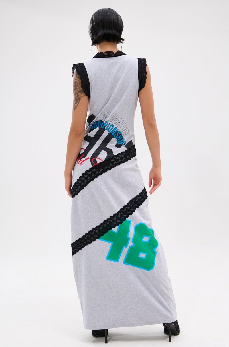 INSTA SAW IT FIRST GRAPHIC MAXI DRESS