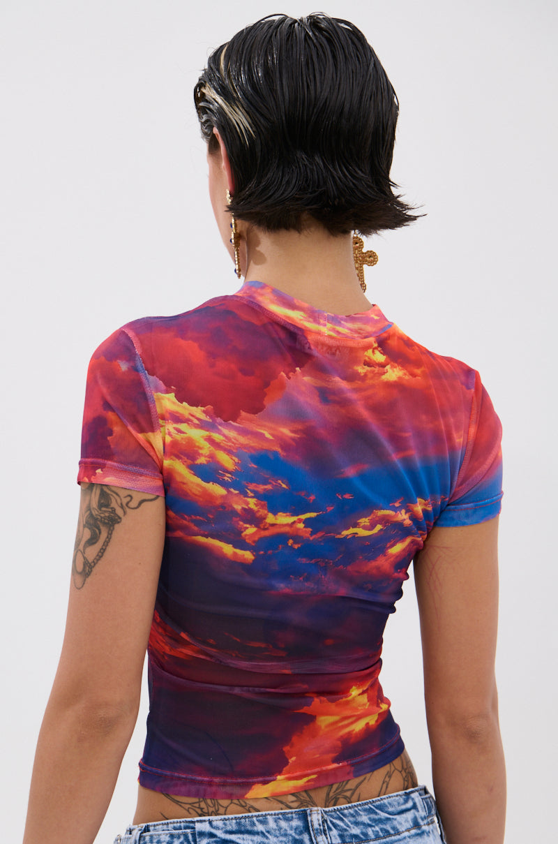 HEAD IN THE CLOUDS MESH SHORT SLEEVE TEE