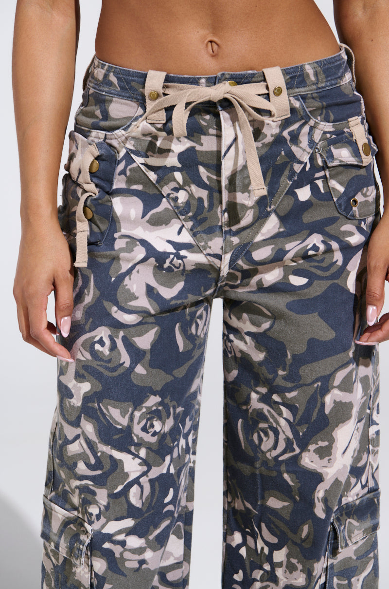 ON TOP OF IT WASHED CAMO JOGGER