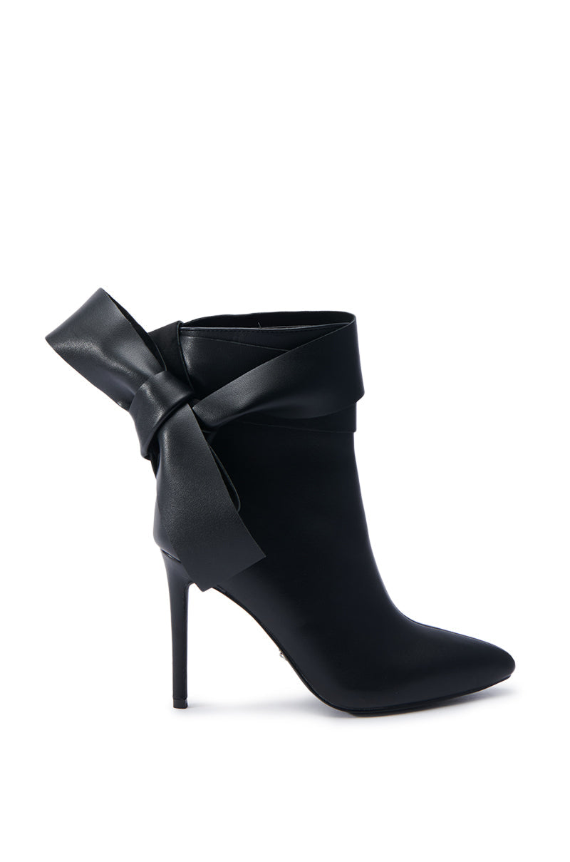 AZALEA WANG CHAUD BLACK TIE RIBBON BOOTIE