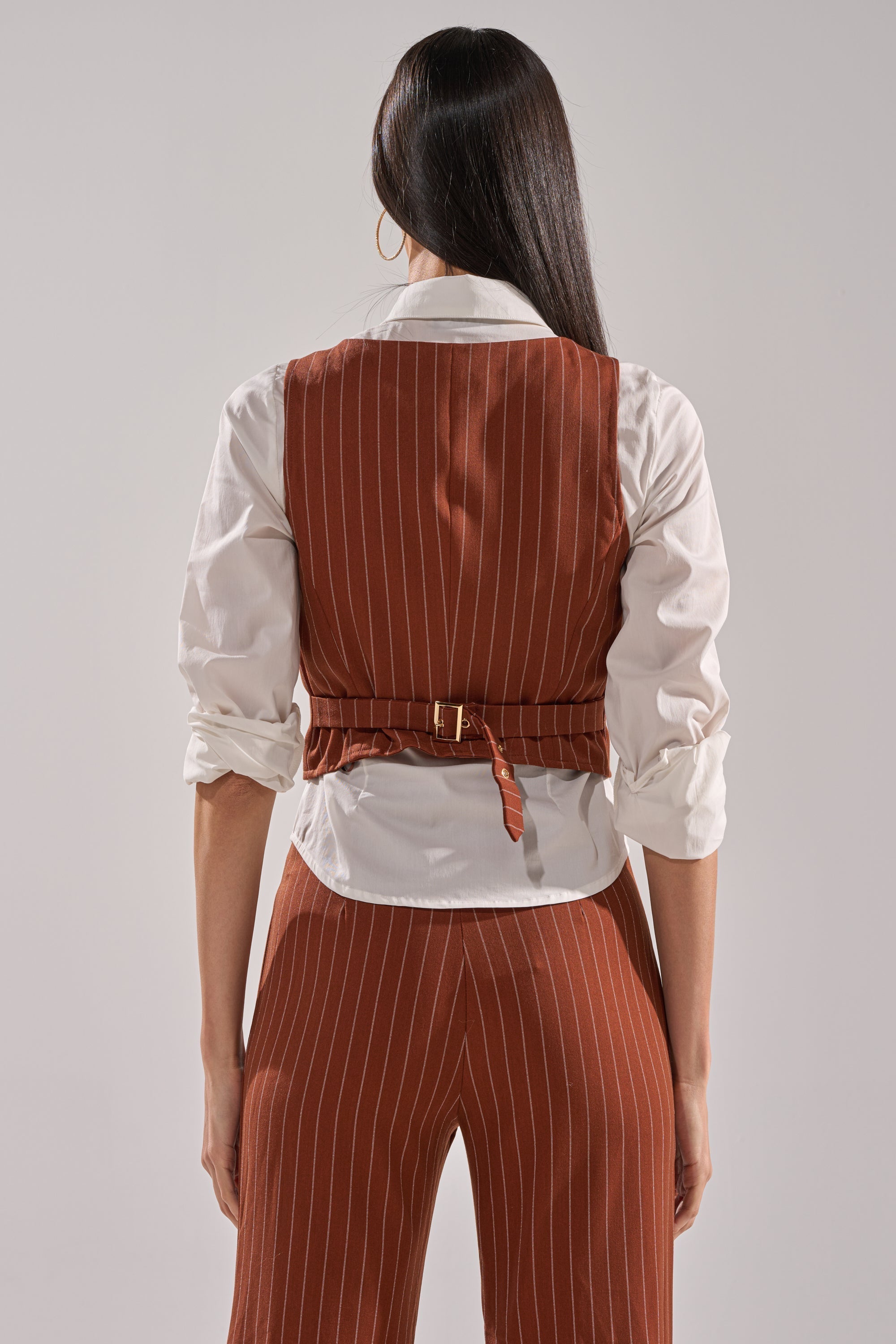 BUSINESS FIRST VEST
