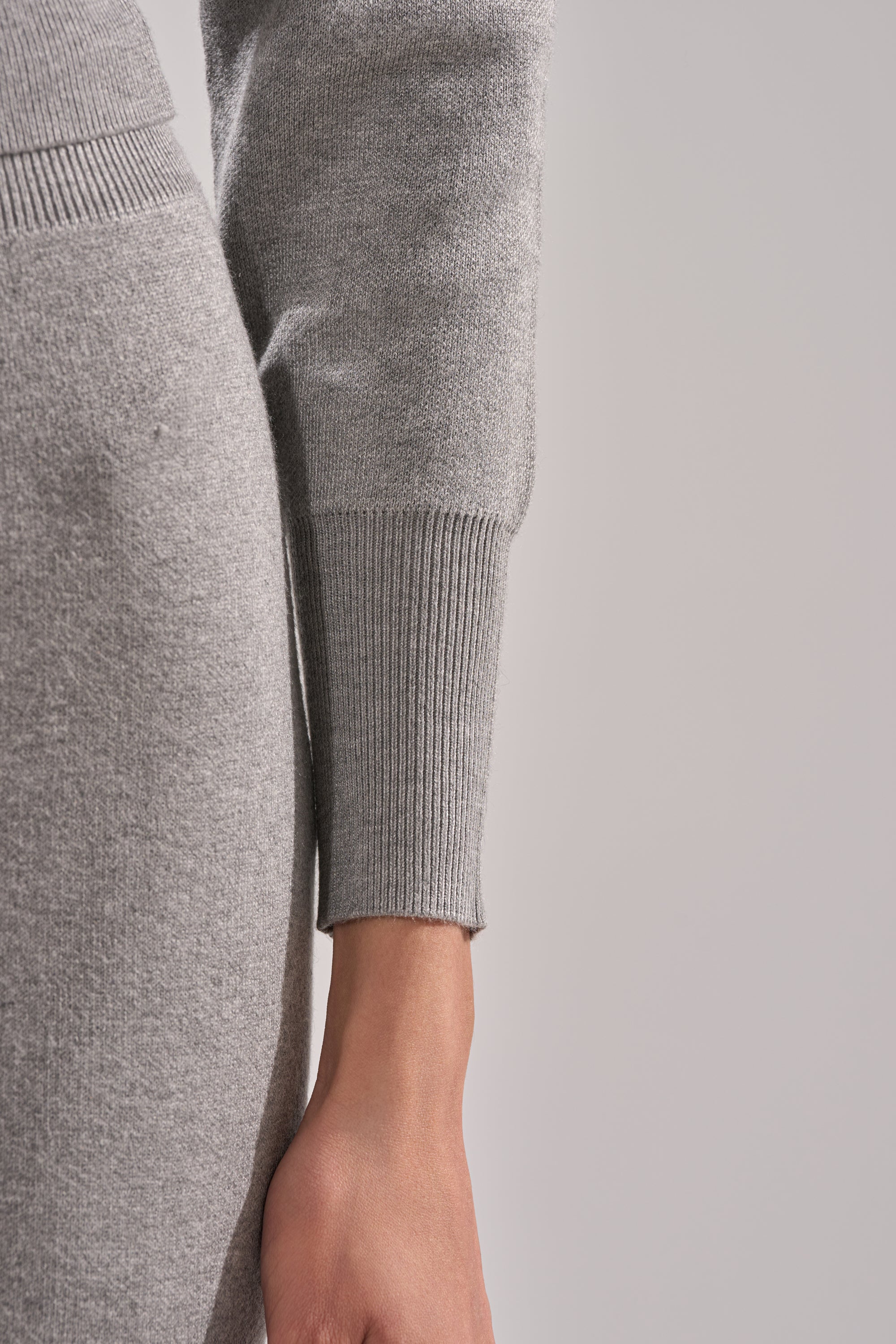 LEXI OFF THE SHOULDER SWEATER