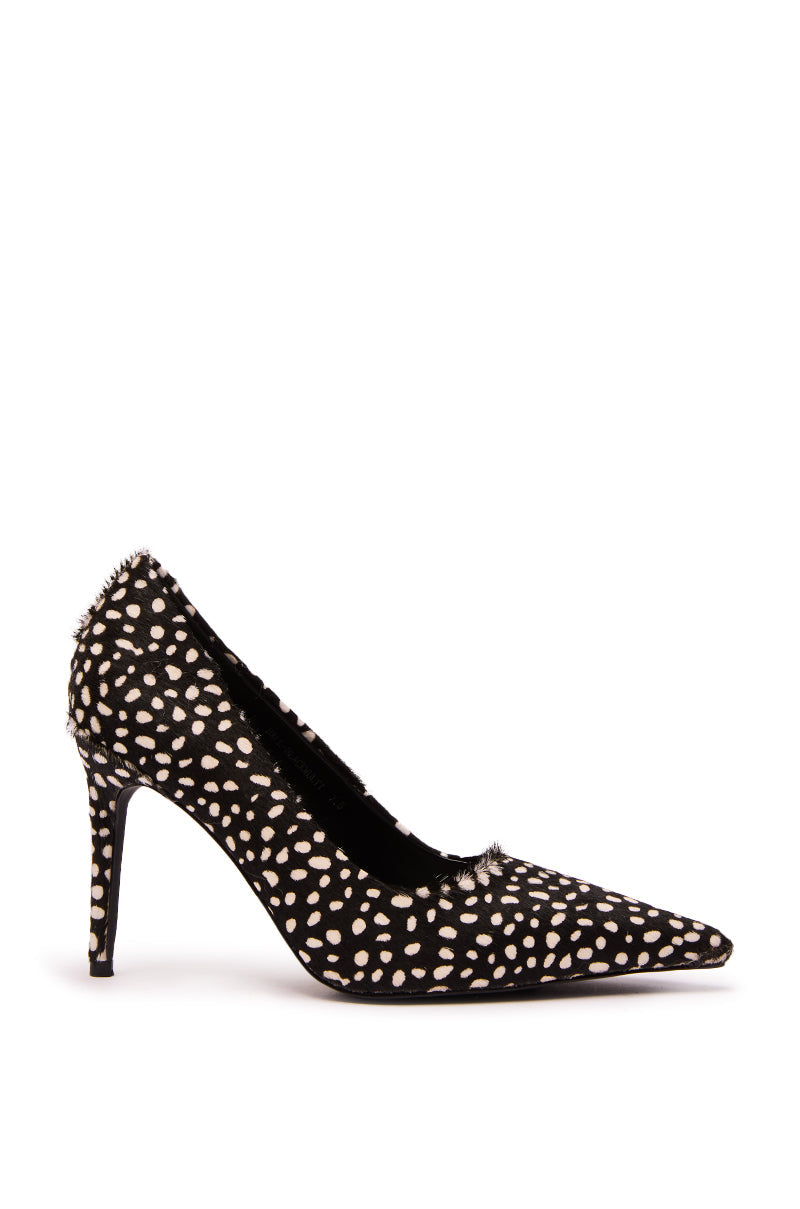AZALEA WANG HALL BLACK MULTI SPOTTED PONY HAIR PUMP