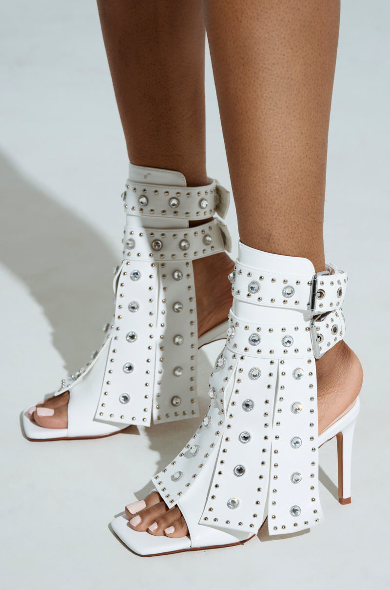 AZALEA WANG IRELYN WHITE EMBELLISHED SANDAL