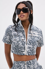 COLD BLOODED CROPPED SHORT SLEEVE TOP