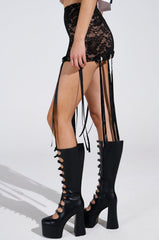 GIRLY POP LACE MINI SKIRT