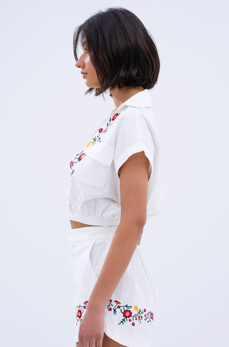 DAY TIME VIBES BUTTON DOWN TOP