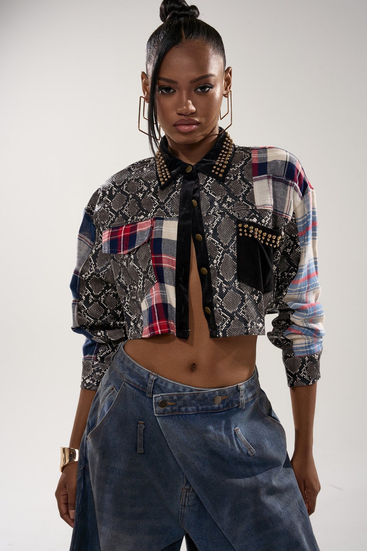 GUESS WHATS NEXT PLAID BUTTON DOWN