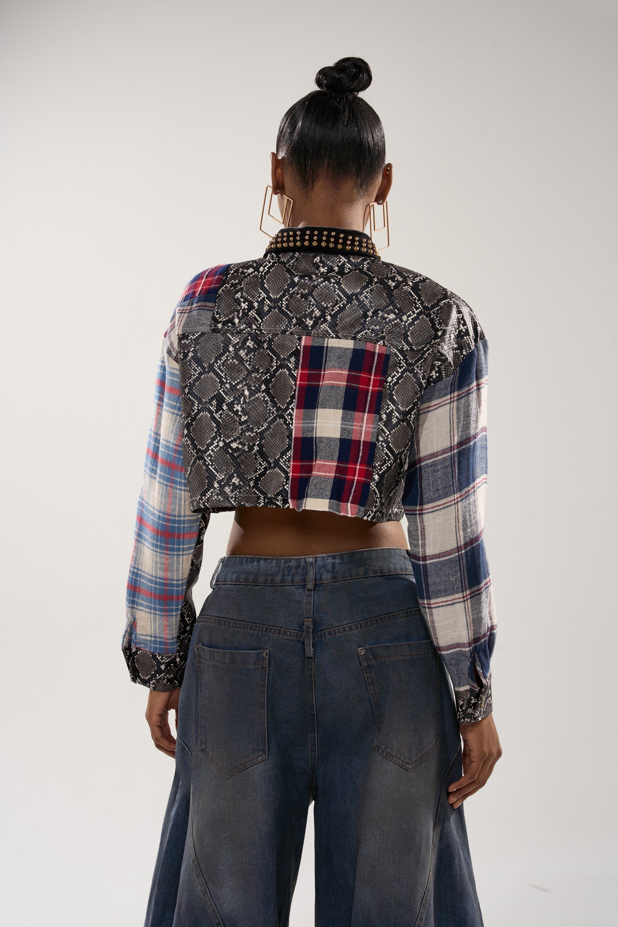 GUESS WHATS NEXT PLAID BUTTON DOWN