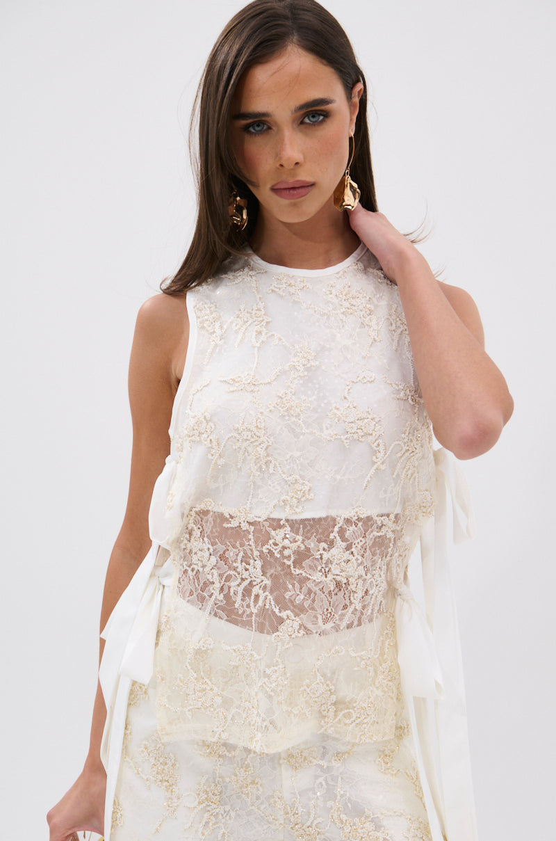 LANA FLORAL LACE BLOUSE