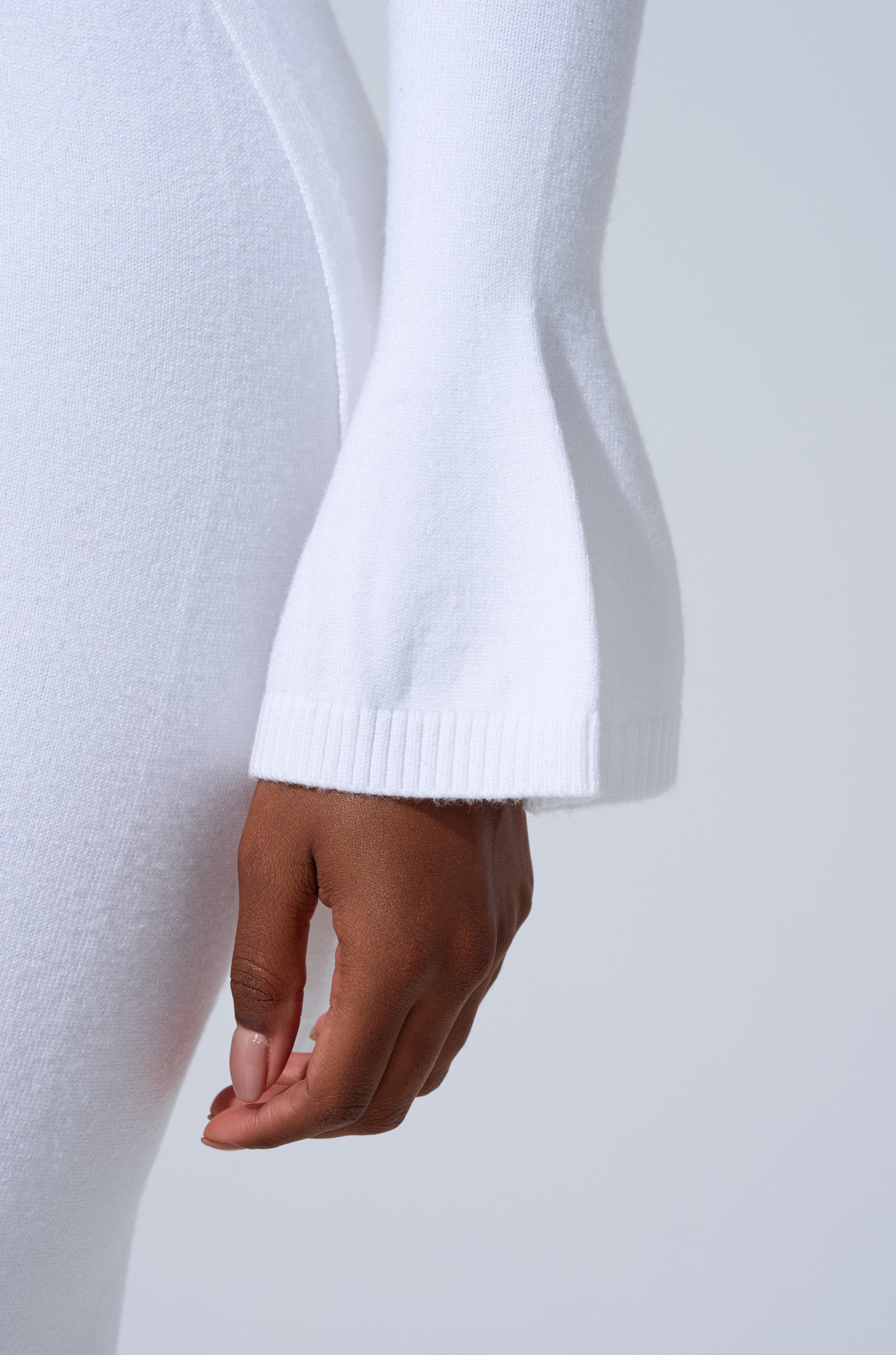 GET COZY WITH ME OVERSIZED SWEATER IN WHITE