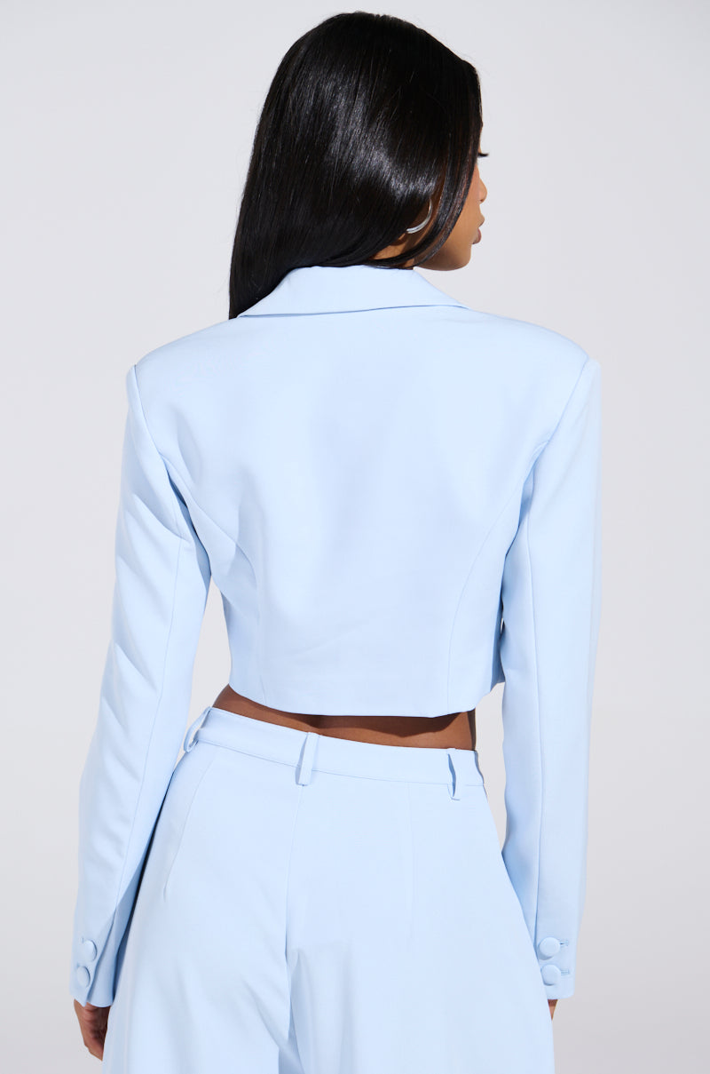 LOTTIE CROPPED BLAZER IN LIGHT BLUE