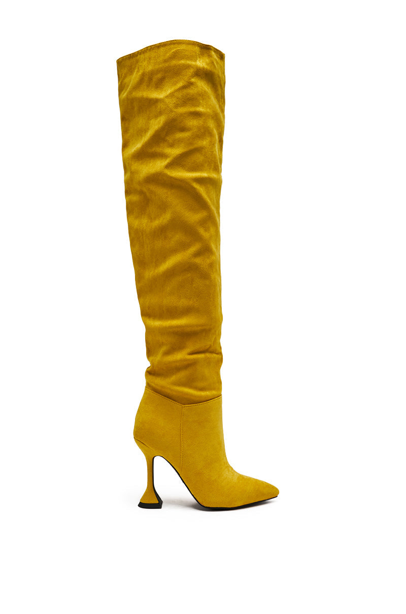 AZALEA WANG STEPHAN YELLOW SUEDE CHUNKY BOOT