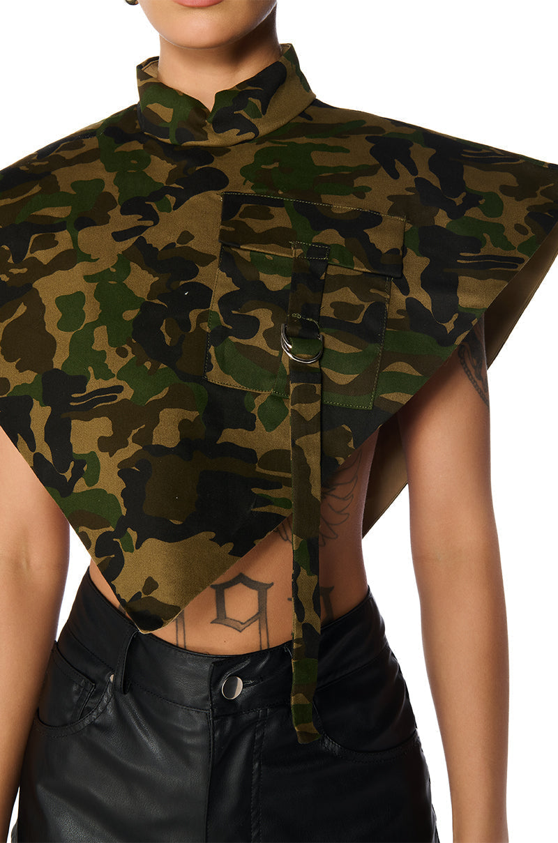 ARIA CAMO PRINT MOCK NECK TRIANGLE BLOUSE