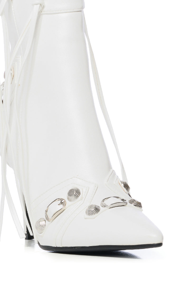 AZALEA WANG BROOKLYN PU BOOTIE IN WHITE