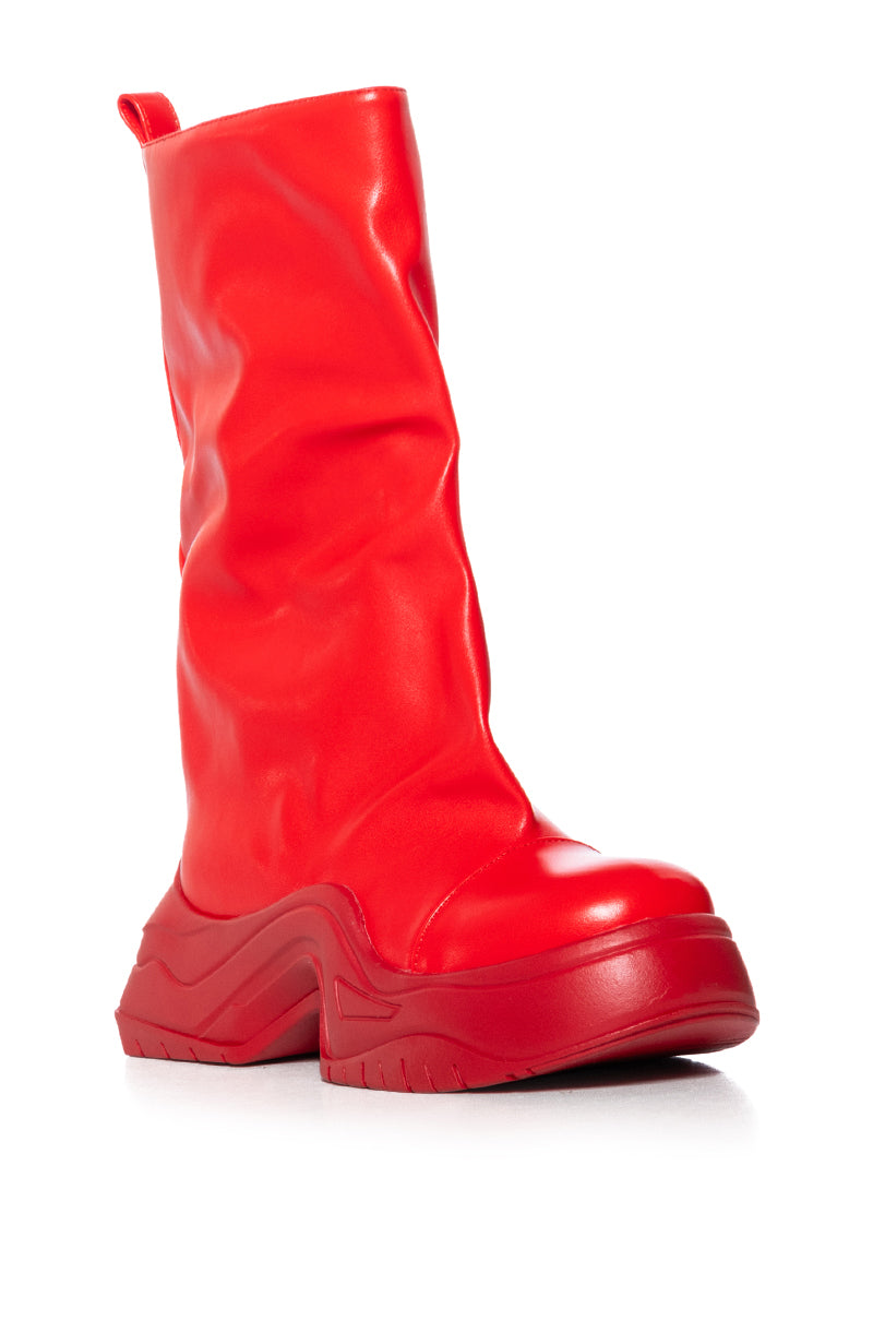 AZALEA WANG CHADWICK FLATFORM BUCKET BOOT IN RED