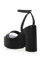 AZALEA WANG JADA CHUNKY PLATFORM SANDAL IN BLACK