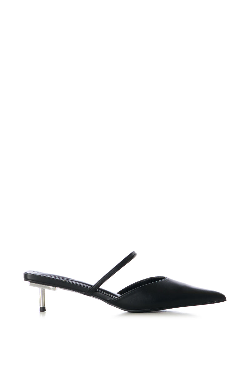 AZALEA WANG COLSON BLACK PUMP