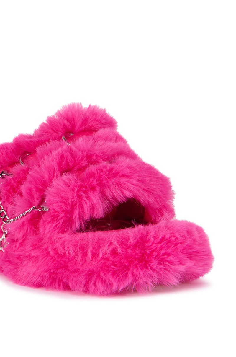 AZALEA WANG LAURELES FUR SANDAL IN PINK