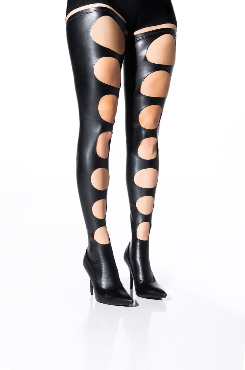 AZALEA WANG SILVIA STRETCH THIGH HIGH BOOT IN BLACK