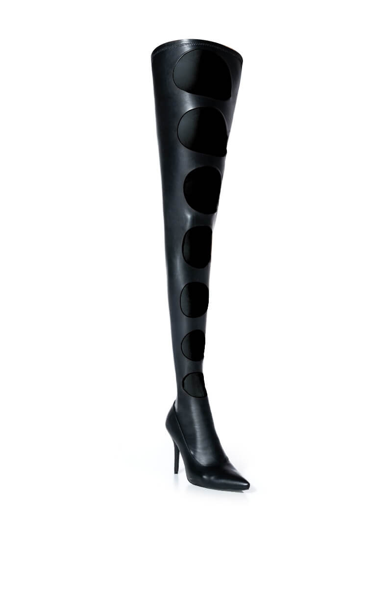 AZALEA WANG SILVIA STRETCH THIGH HIGH BOOT IN BLACK