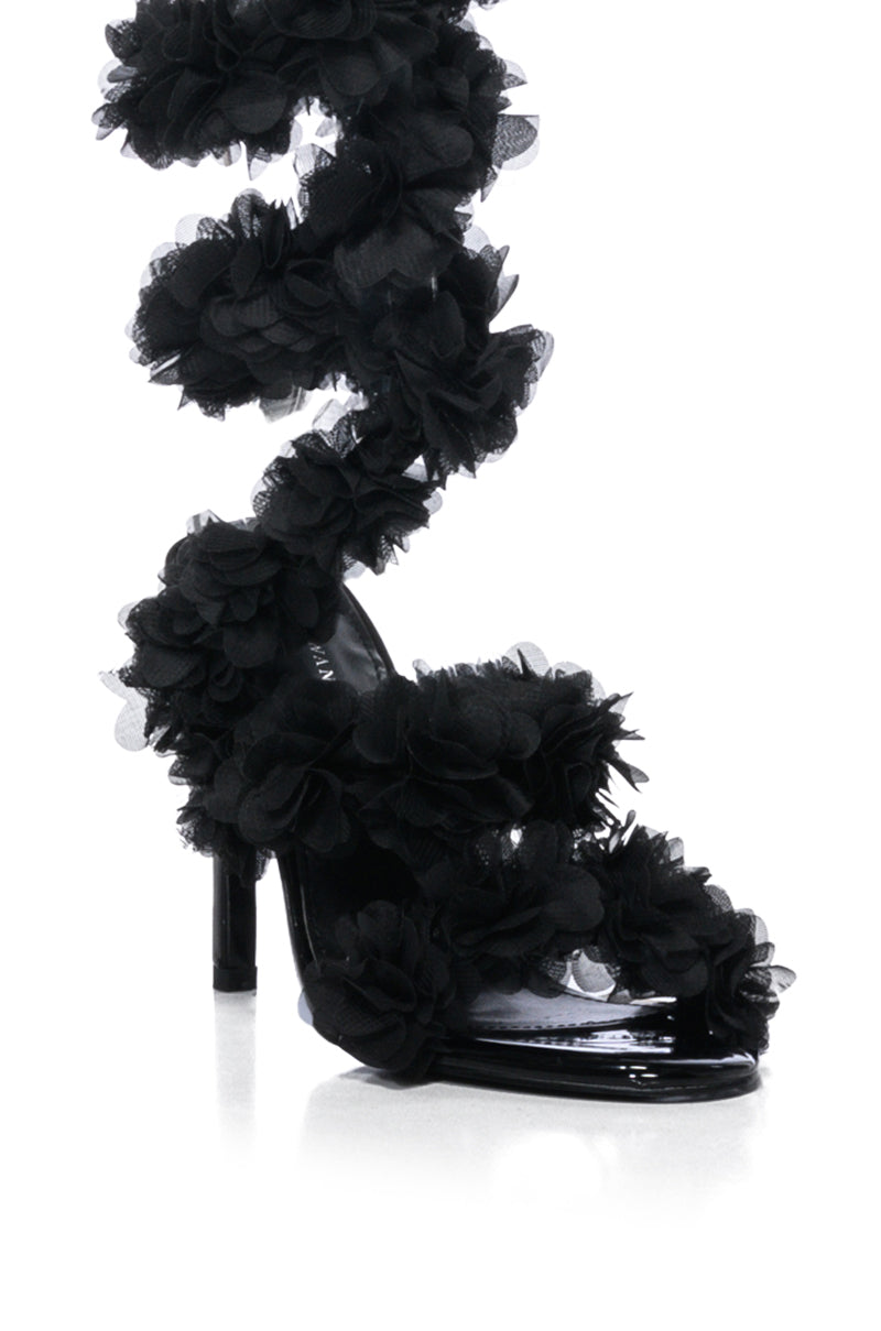 AZALEA WANG THEODOSIA FLORAL SANDAL IN BLACK
