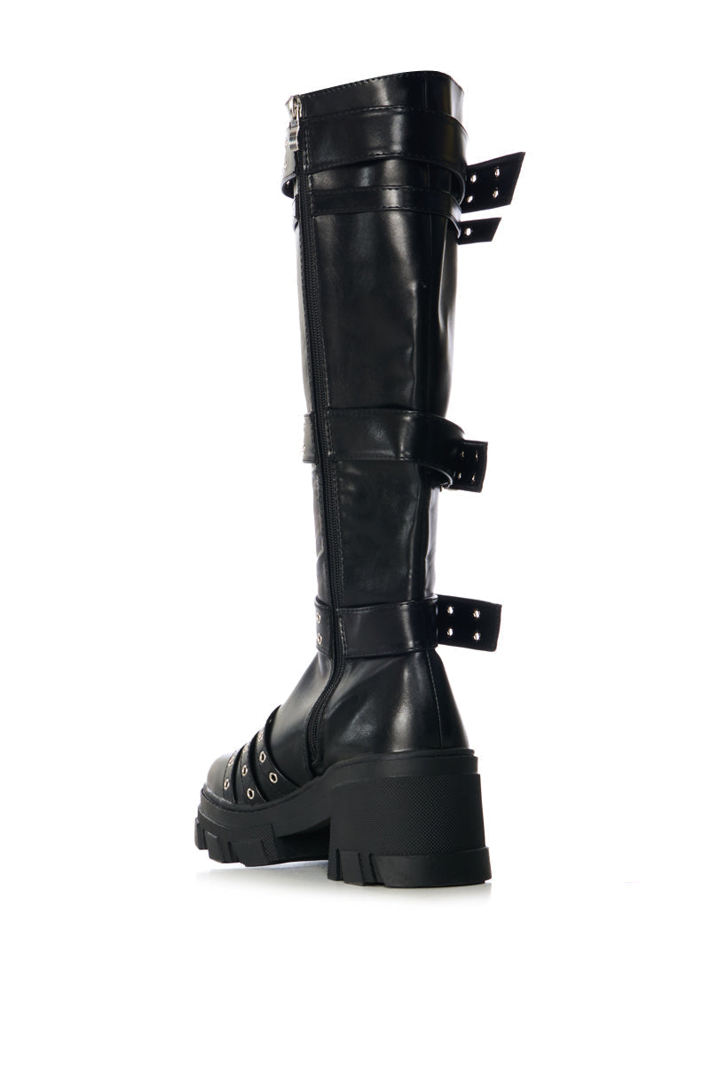 BLADE BLACK BUCKLE DETAIL BOOT