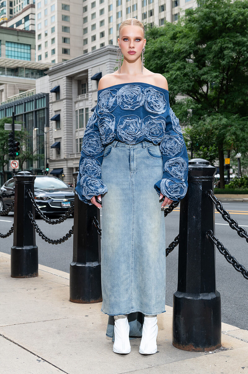 EASY DENIM OFF THE SHOULDER SWEATSHIRT