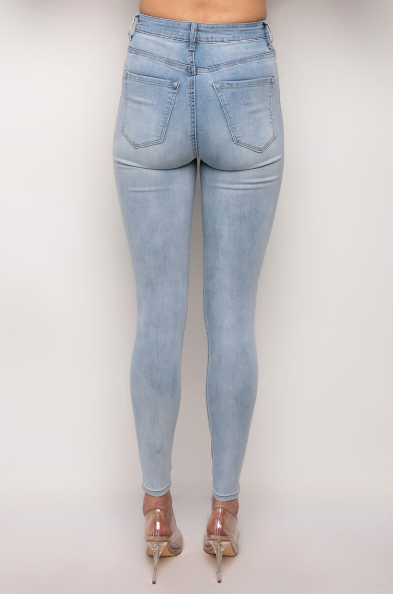 FLEX-FIT EXTREME STRETCH HIGH WAISTED DISTRESSED SKINNY JEANS