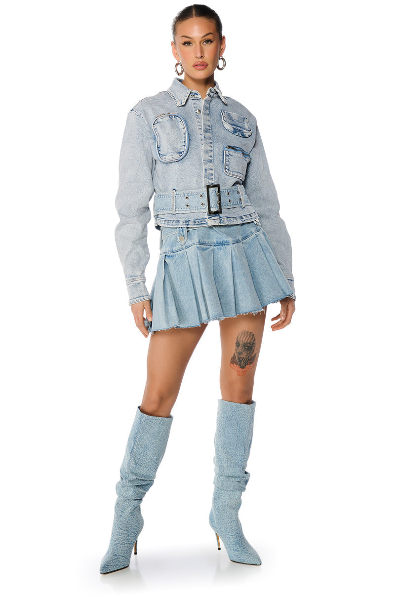 IT HAS POCKETS DENIM JACKET