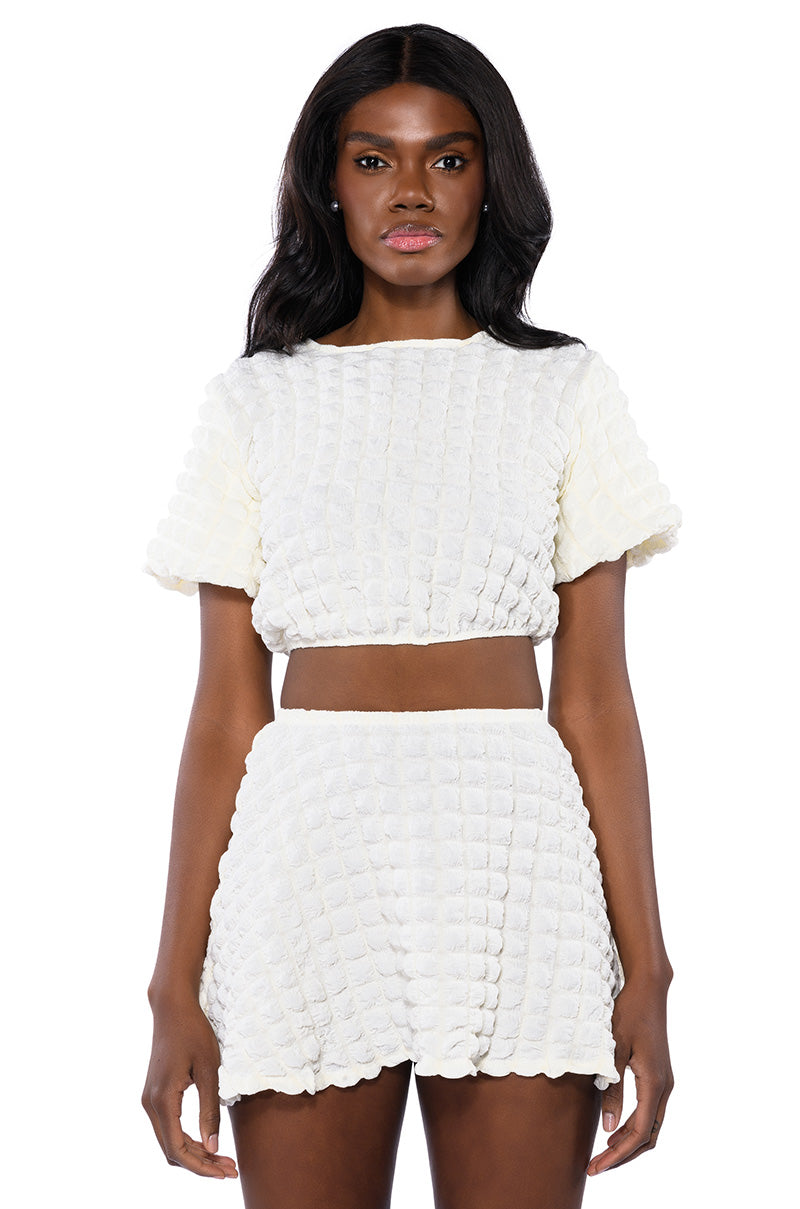 LIKE A DAISY TEXTURED BABY TEE