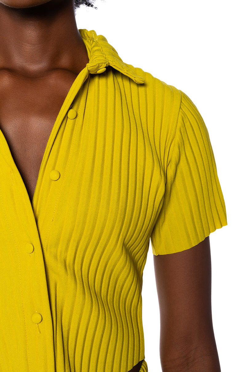 LUCY SHORT SLEEVE BUTTON DOWN