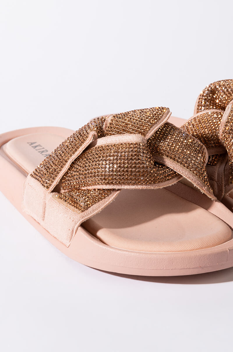 MAKE IT EASY FLAT SANDAL IN PINK