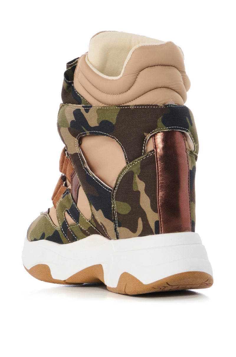 MARANTO CHUNKY CAMO SNEAKER