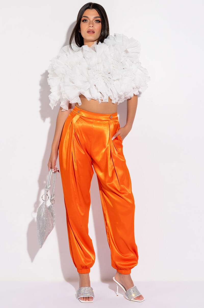 MUST BE DREAMING RUFFLE CROP BLOUSE