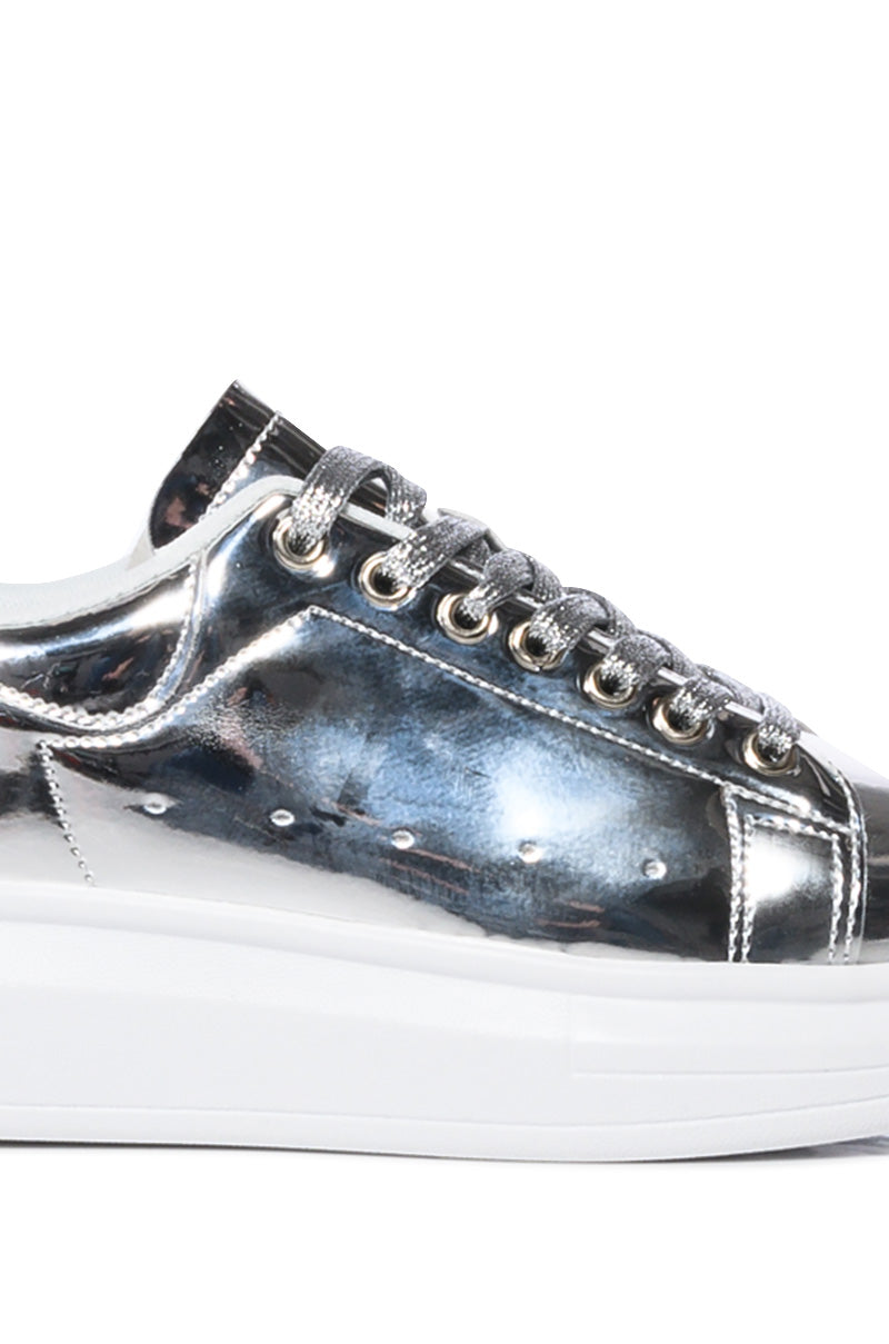 5008A FLATFORM SNEAKER IN SILVER