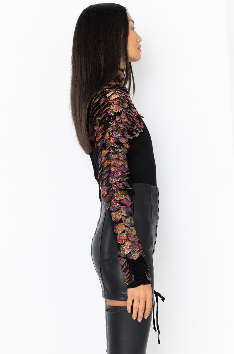 NASTASIA BROCADE SCALE TOP