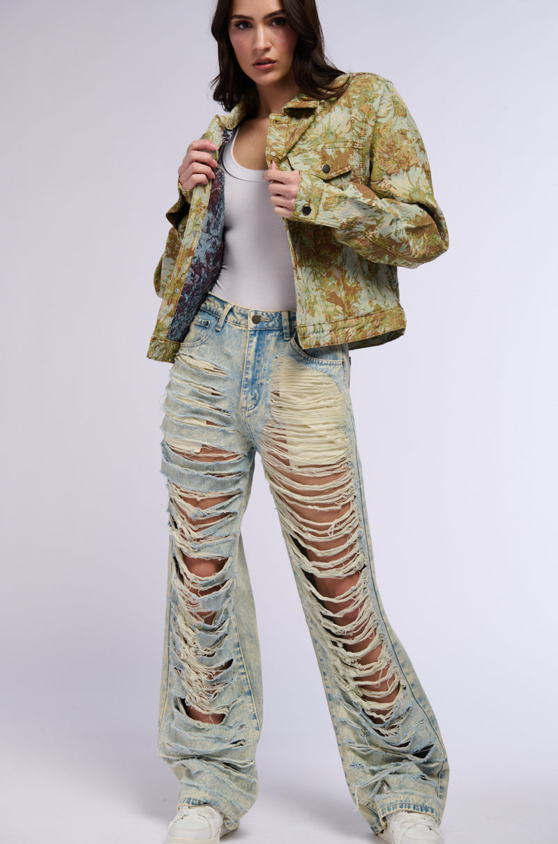 OVER IT DISTRESSED HIGH RISE JEANS