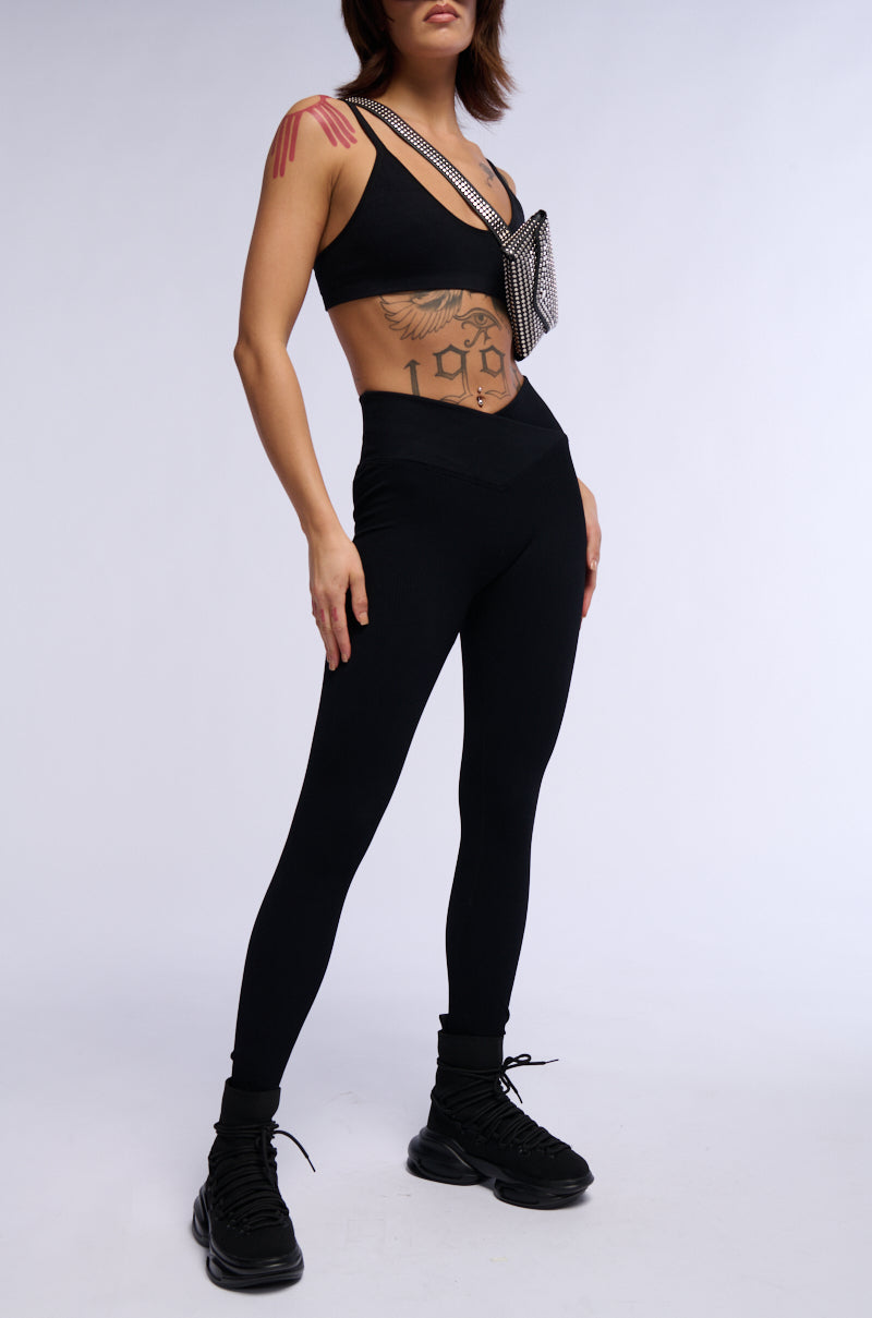 PAXTON RIBBED CROSS FRONT LEGGING IN BLACK