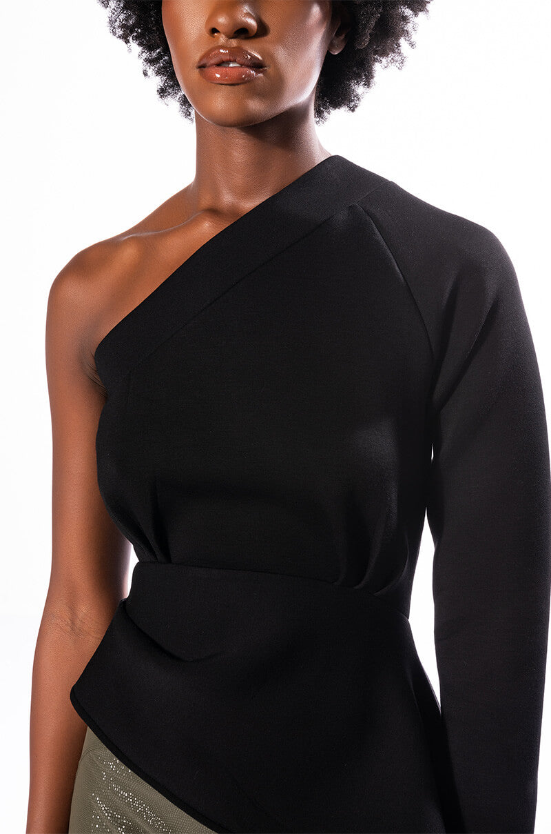 PERFECT MOMENT ASYMMETRICAL ONE SLEEVE SCUBA TOP