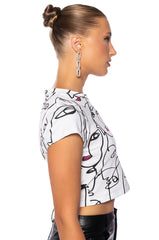 READ MY PINK LIPS GRAPHIC BABY TEE